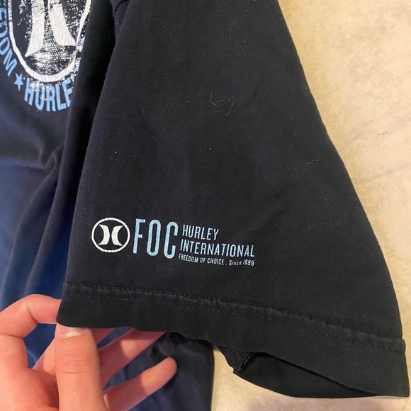 Vintage Hurley Tee! - Picture 2 of 5